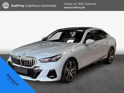 Grau Neu 2025 BMW i5 Performance Limousine | 59.990 €