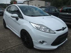 Weiß Gebraucht 2009 Ford Fiesta Titanium Kleinwagen | 5.400 € (Etwas zu teuer)