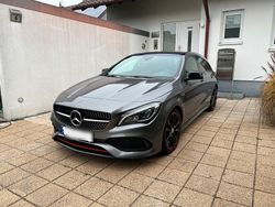 Grau Gebraucht 2018 Mercedes CLA250 Shooting Brake AMG line Kombi | 22.500 € (Fairer Preis)