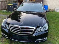 Schwarz Gebraucht 2011 Mercedes E250 Avantgarde Kombi | 9.500 € (Superpreis)