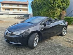 Schwarz metallic Gebraucht 2013 Opel Cascada Innovation Cabrio | 11.299 € (Etwas zu teuer)