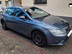 Grau Gebraucht 2013 Seat Leon Style Limousine | 6.900 € (Fairer Preis)