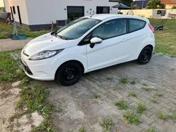 Weiß Gebraucht 2010 Ford Fiesta Trend Kleinwagen | 6.100 € (Fairer Preis)