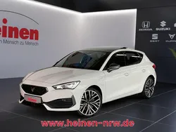 Weiß Gebraucht 2021 Cupra Leon Limousine | 24.459 € (Fairer Preis)