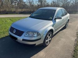 Silber Gebraucht 2003 VW Passat Limousine | 2.777 € (Etwas zu teuer)