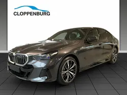 Grau Neu 2025 BMW 520 M Sport Limousine | 60.440 € (Guter Preis)