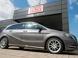 Grau Gebraucht 2012 Mercedes B200 Van / Kleinbus | 9.490 € (Fairer Preis)
