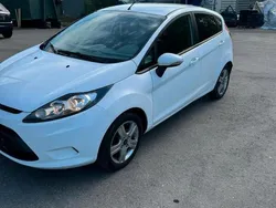 Weiß Gebraucht 2011 Ford Focus Kleinwagen | 3.300 € (Fairer Preis)