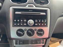 Schwarz Gebraucht 2007 Ford Focus Cabriolet Cabrio | 3.100 €