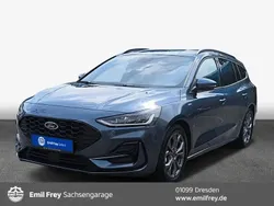 Blau Gebraucht 2023 Ford Focus ST-Line X Kombi | 23.940 € (Guter Preis)