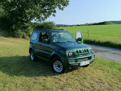 Grün Gebraucht 2010 Suzuki Jimny SUV | 9.900 € (Etwas zu teuer)