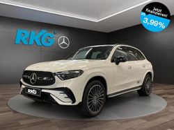 Weiß Gebraucht 2025 Mercedes GLC300e AMG SUV | 79.790 €