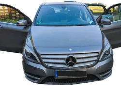 Grau Gebraucht 2014 Mercedes B200 Van / Kleinbus | 13.500 € (Fairer Preis)
