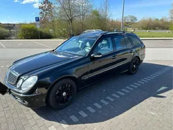 Schwarz Gebraucht 2004 Mercedes E240 Kombi | 5.250 €