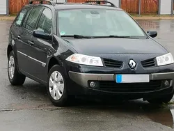 Blau Gebraucht 2006 Renault Mégane GrandTour Kombi | 1.500 €