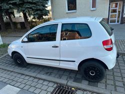 Weiß Gebraucht 2007 VW Fox Kleinwagen | 1.950 € (Fairer Preis)