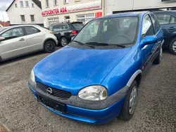 Blau Gebraucht 1999 Opel Corsa Limousine | 2.499 € (Teuer)