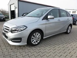 Silber Gebraucht 2016 Mercedes B180 Van / Kleinbus | 10.400 € (Superpreis)