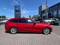 Melbournerot Gebraucht 2022 BMW 318 Kombi | 28.999 € (Fairer Preis)