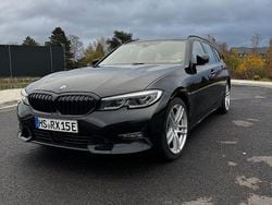 Schwarz Gebraucht 2022 BMW 330e Performance Kombi | 26.950 € (Superpreis)