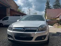 Silber Gebraucht 2006 Opel Astra Kombi | 5.500 €