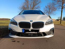 Weiß Gebraucht 2019 BMW 220 Gran Tourer Sport Line Van / Kleinbus | 20.200 € (Fairer Preis)