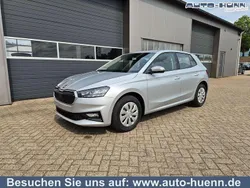 Brillantsilber metallic brillantsilber metallic Neu 2025 Skoda Fabia Selection Limousine | 19.990 € (Guter Preis)