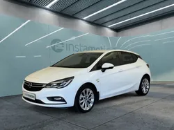Weiß Gebraucht 2019 Opel Astra Edition Limousine | 14.889 € (Etwas zu teuer)