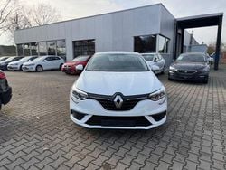Weiß Gebraucht 2019 Renault Mégane IV Life Limousine | 10.990 € (Guter Preis)