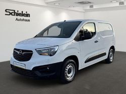 Weiß Gebraucht 2022 Opel Combo Edition Van / Kleinbus | 16.750 € (Etwas zu teuer)