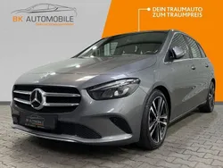 Grau Gebraucht 2020 Mercedes B200 Progressive Van / Kleinbus | 24.800 € (Etwas zu teuer)