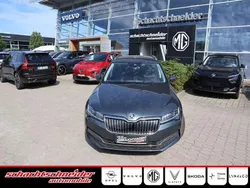 Grau Gebraucht 2021 Skoda Superb | 24.990 € (Fairer Preis)