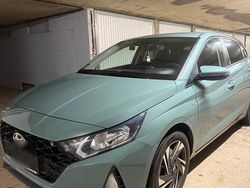 Grün Gebraucht 2022 Hyundai i20 Edition 30 Kleinwagen | 15.999 €