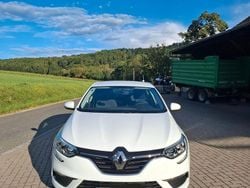 Weiß Gebraucht 2018 Renault Mégane IV Life Kleinwagen | 9.800 € (Guter Preis)