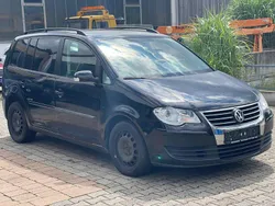 Schwarz Gebraucht 2009 VW Touran Van / Kleinbus | 1.800 € (Superpreis)