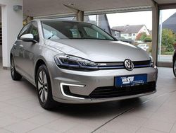 Silber Gebraucht 2018 VW Golf Comfortline Limousine | 15.780 €