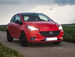 Rot Gebraucht 2019 Opel Corsa Color Edition Kleinwagen | 10.490 € (Guter Preis)