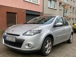 Silber Gebraucht 2009 Renault Clio III Dynamique Kleinwagen | 2.900 €