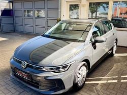 Grau Gebraucht 2024 VW Golf VIII Limousine | 23.990 € (Superpreis)