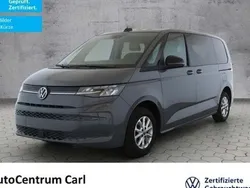 Grau Gebraucht 2024 VW Multivan Life Van / Kleinbus | 48.980 €
