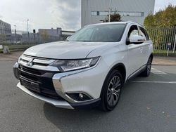 Weiß Gebraucht 2015 Mitsubishi Outlander Plus SUV | 10.980 € (Fairer Preis)