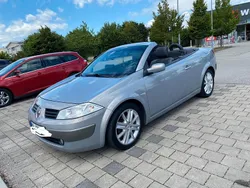 Grau Gebraucht 2005 Renault Mégane Cabriolet Cabrio | 2.700 € (Fairer Preis)