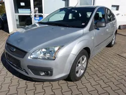 Silber Gebraucht 2006 Ford Focus Fun X Limousine | 3.290 € (Fairer Preis)