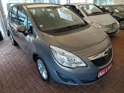 Grau Gebraucht 2013 Opel Meriva Active Van / Kleinbus | 7.850 € (Etwas zu teuer)