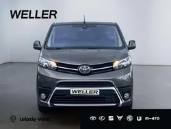 Basaltgrau metallic Gebraucht 2023 Toyota Proace Verso Comfort Kombi | 34.490 € (Guter Preis)