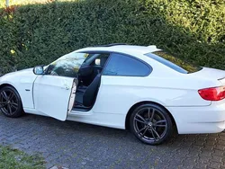Weiß Gebraucht 2011 BMW 318 Performance Coupé | 10.900 € (Teuer)