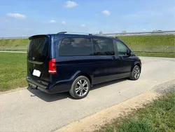 Blau Gebraucht 2018 Mercedes V250 Avantgarde Van / Kleinbus | 37.900 € (Superpreis)