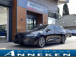 Schwarz Gebraucht 2024 Ford Focus ST-Line Limousine | 22.450 € (Guter Preis)