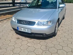 Silber Gebraucht 2002 Audi A3 Ambition Limousine | 1.400 € (Guter Preis)