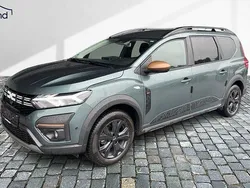 Grün Gebraucht 2024 Dacia Jogger Extreme Limousine | 18.970 € (Fairer Preis)